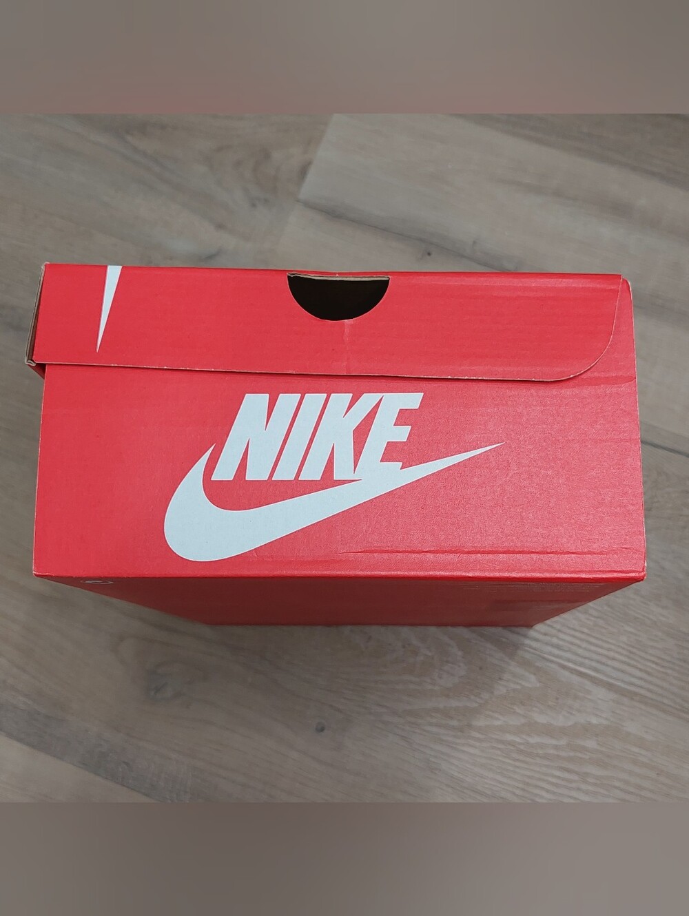 Empty Men's Nike Shoebox. No Shoes Included. 👟